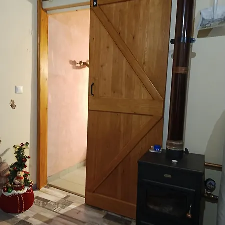 Zikos House * מונמבאסיה